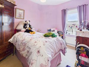 Bedroom- click for photo gallery